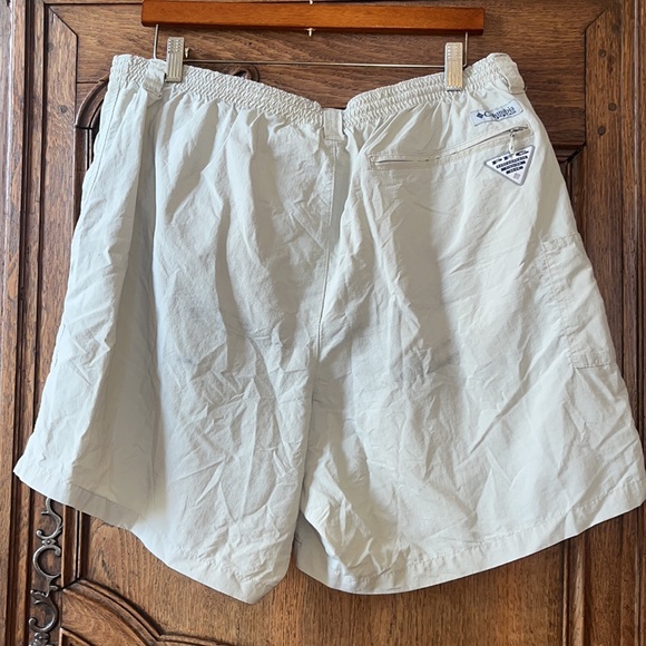 Columbia Shorts - Picture 7 of 13